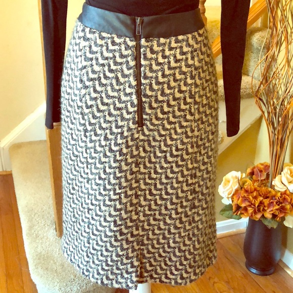 Tweed Skirt with Faux Leather Waistband - Picture 6 of 8
